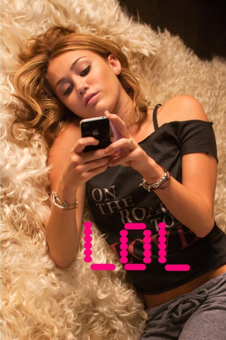 دانلود فیلم LOL 2012 بدون سانسور با پخش آنلاین دانلود فیلم LOL 2012 بدون سانسور با پخش آنلاین